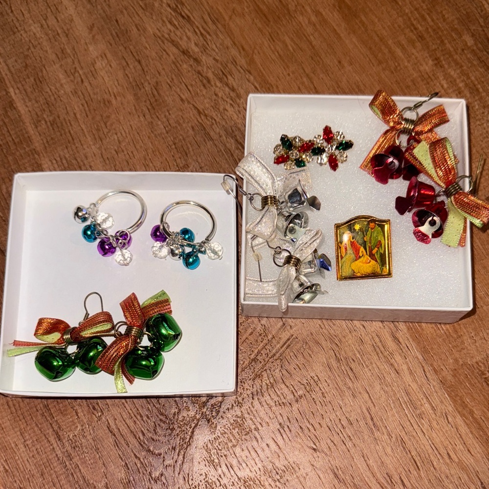 Festive Holiday Earrings Set